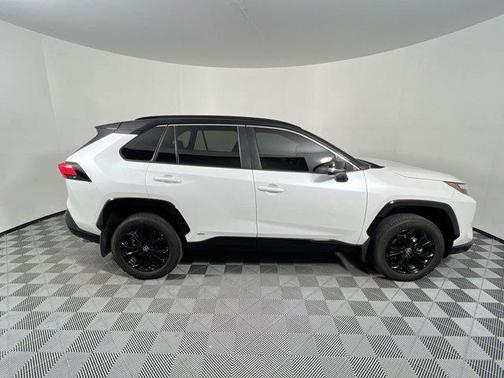 2024 Toyota RAV4 Hybrid SE