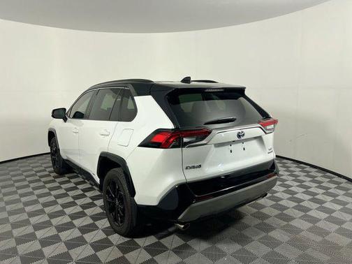 2024 Toyota RAV4 Hybrid SE