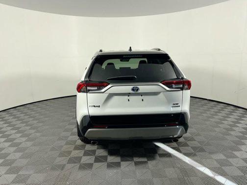 2024 Toyota RAV4 Hybrid SE