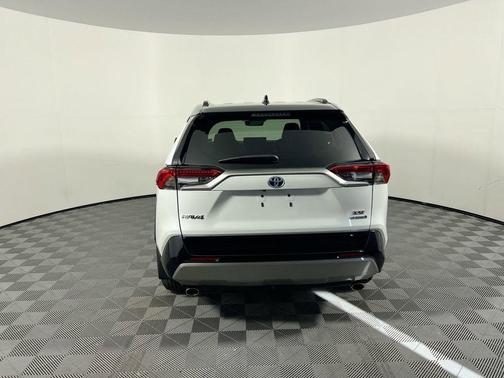 2024 Toyota RAV4 Hybrid SE