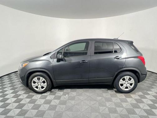 Nightfall Gray Metallic 2019 Chevrolet Trax LS