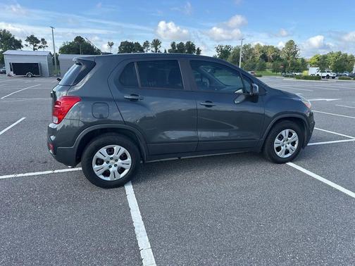 Nightfall Gray Metallic 2019 Chevrolet Trax LS