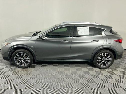 Graphite Shadow 2018 INFINITI QX30 Premium