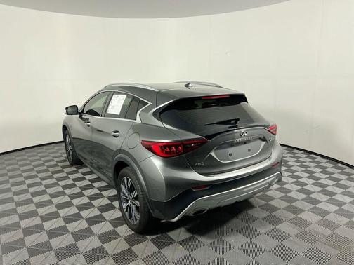 2018 INFINITI QX30 Premium