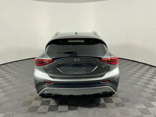 2018 INFINITI QX30 Premium