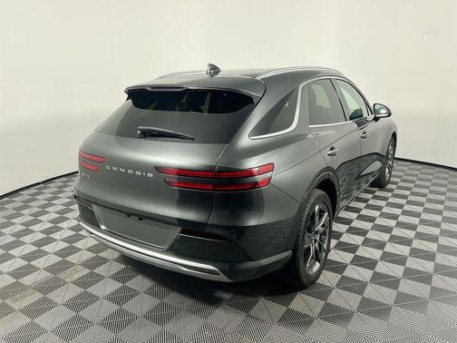 Makalu Gray 2023 Genesis Electrified GV70 Advanced AWD