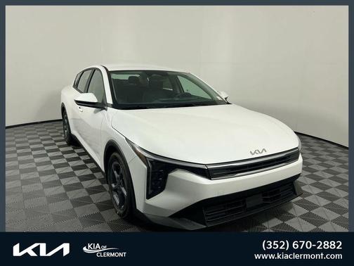 Snow White Pearl 2026 Kia K4 LXS