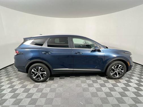 Vesta Blue 2023 Kia Sportage Hybrid EX