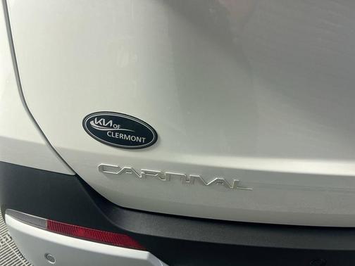 Snow White Pearl 2026 Kia Carnival Hybrid EX