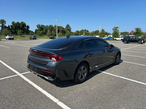 Gravity Gray 2023 Kia K5 LXS