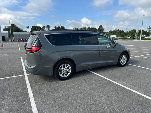 Ceramic Gray Clearcoat 2022 Chrysler Pacifica Touring L