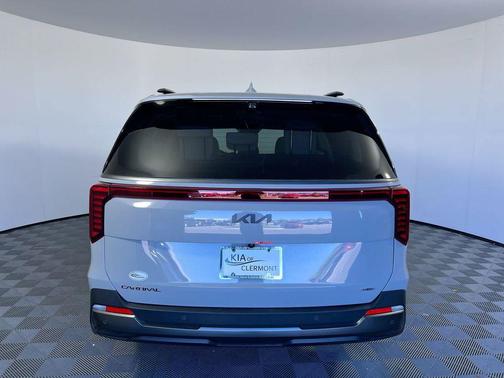 Ceramic Silver 2026 Kia Carnival SX Prestige