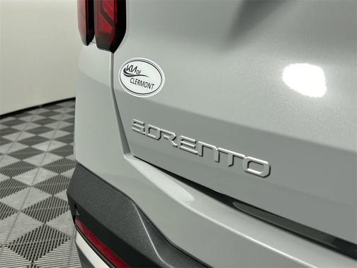 2025 Kia Sorento SX