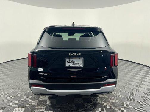 2025 Kia Sorento LX