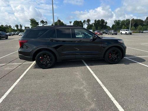 Agate Black Metallic 2022 Ford Explorer ST