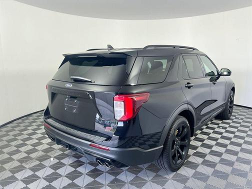 Agate Black Metallic 2022 Ford Explorer ST