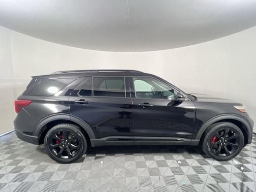 Agate Black Metallic 2022 Ford Explorer ST