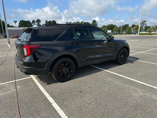 Agate Black Metallic 2022 Ford Explorer ST