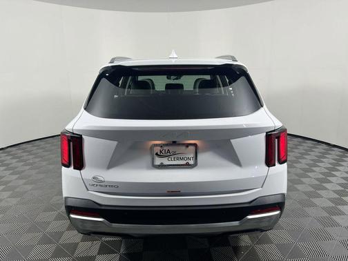 Glacial White Pearl 2026 Kia Sorento S
