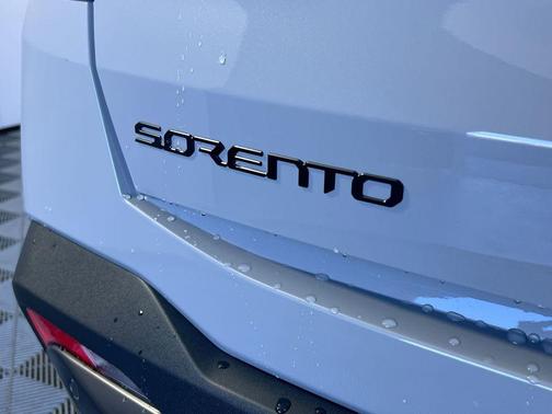 Wolf Gray 2026 Kia Sorento SX