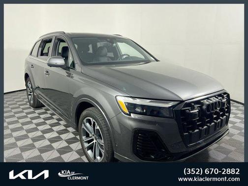 2025 Audi Q7 45 Premium Plus
