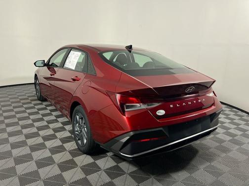 Ultimate Red 2024 Hyundai ELANTRA SEL