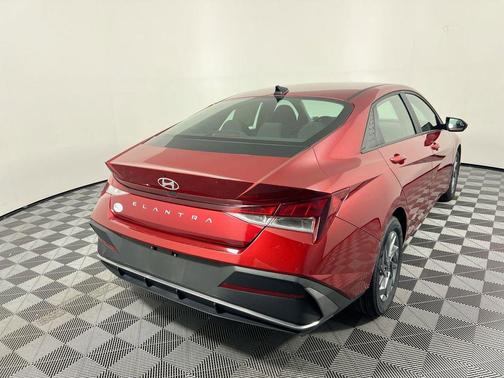 Ultimate Red 2024 Hyundai ELANTRA SEL