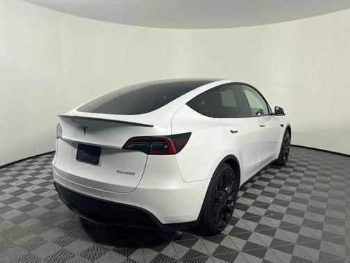 2022 Tesla Model Y Performance Dual Motor All-Wheel Drive