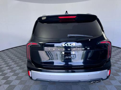 Ebony Black 2024 Kia Telluride SX