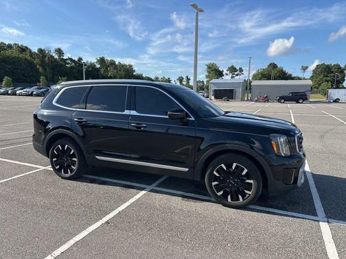 Ebony Black 2024 Kia Telluride SX
