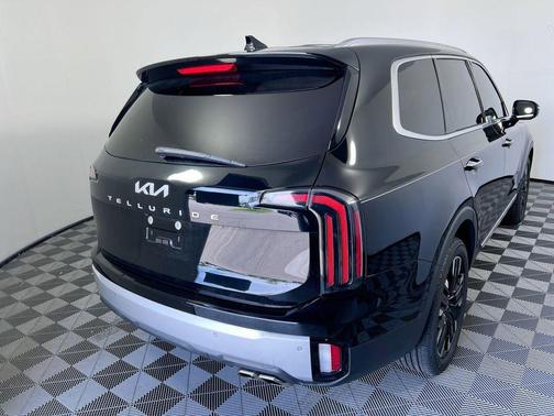 Ebony Black 2024 Kia Telluride SX
