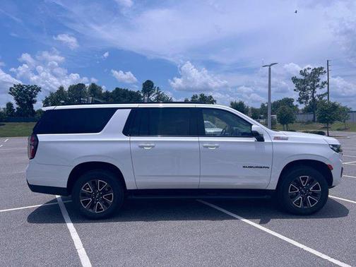 2023 Chevrolet Suburban 4WD Z71