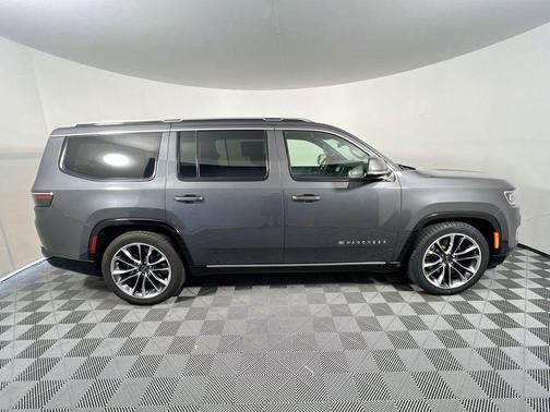 Baltic Gray Metallic Clearcoat 2022 Jeep Wagoneer Series III 4x4