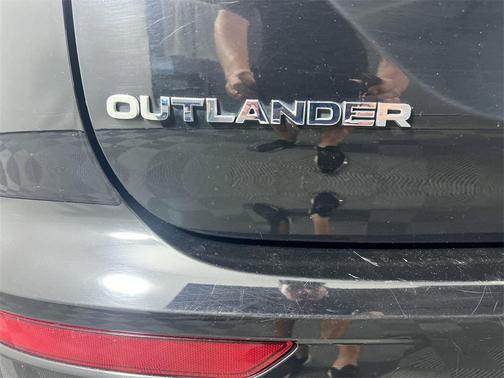 2023 Mitsubishi Outlander SE Black Edition 2WD