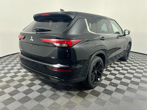 2023 Mitsubishi Outlander SE Black Edition 2WD