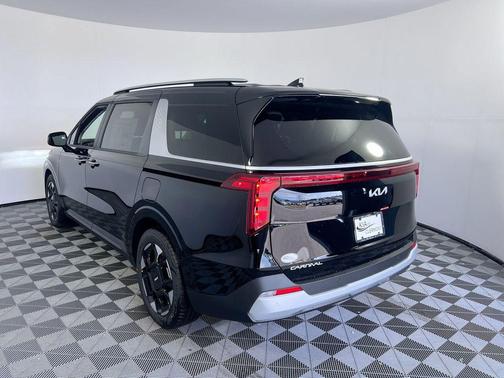Aurora Black Pearl 2026 Kia Carnival EX