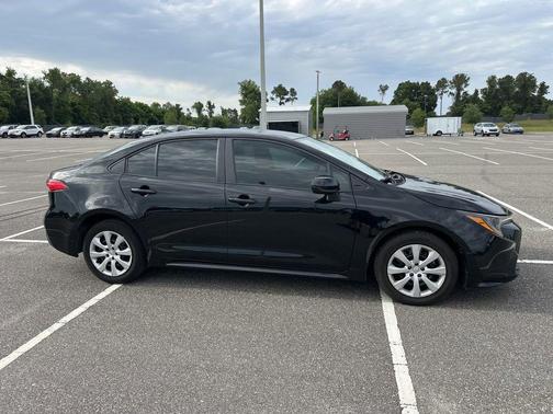 Midnight Black Metallic 2024 Toyota Corolla LE