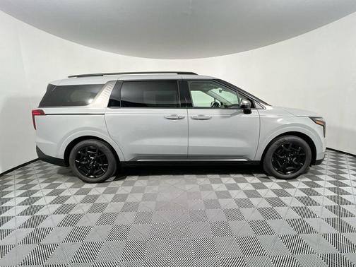 Ceramic Silver 2027 Kia Carnival Hybrid SX Prestige