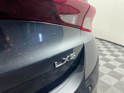 2021 Kia K5 LXS