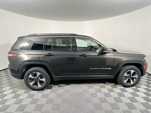 Rocky Mountain Pearlcoat 2024 Jeep Grand Cherokee 4xe Base