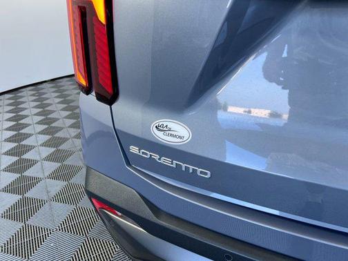 2024 Kia Sorento SX