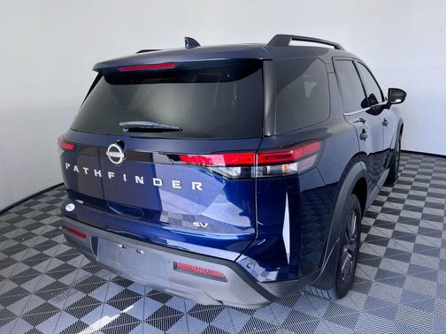 Deep Ocean Blue Pearl 2024 Nissan Pathfinder SV FWD