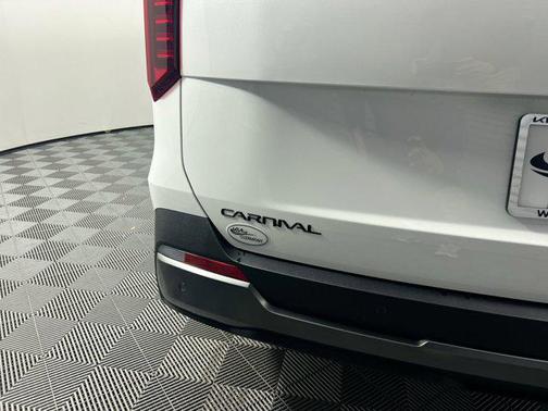 2025 Kia Carnival Hybrid SX