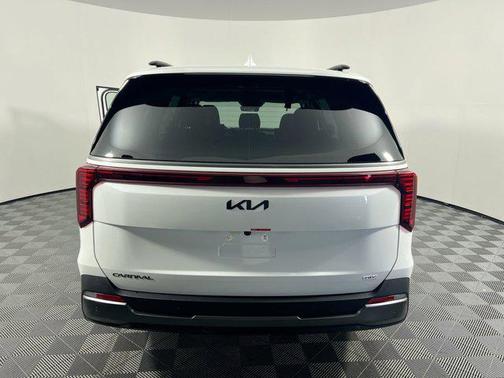 2025 Kia Carnival Hybrid SX