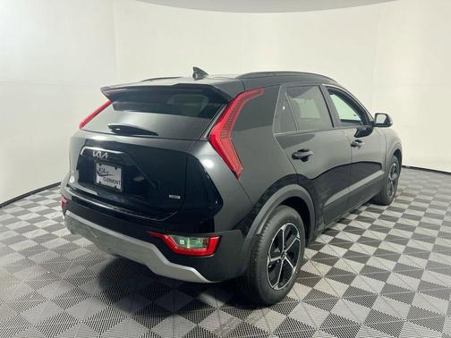 Aurora Black Pearl 2026 Kia Niro EX