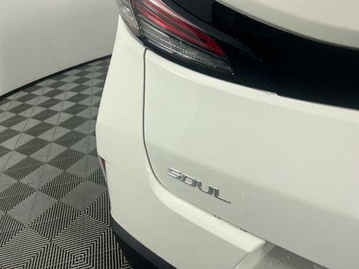 2025 Kia Soul S