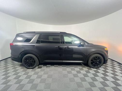Panthera Metal 2026 Kia Carnival SX
