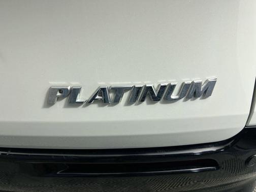 2025 Toyota Sienna Platinum