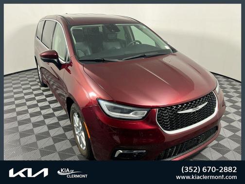 Velvet Red Pearlcoat 2023 Chrysler Pacifica Touring L