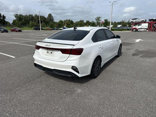 Snow White Pearl 2024 Kia Forte GT-Line